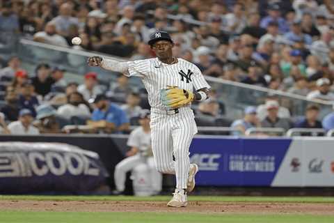 Jazz Chisholm breaks out unique move in first Yankee Stadium roll call