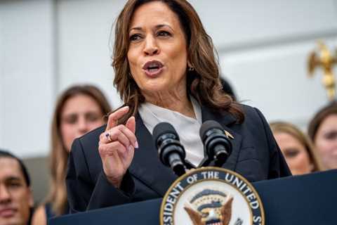 Kamala Harris Heckled by Professional-Palestinian Protesters at Michigan Rally