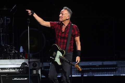 Bruce Springsteen Joins Zach Bryan Onstage for ‘Atlantic City’ Performance: Watch