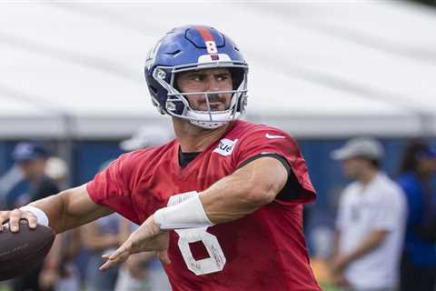 Giants offense out of sorts in return to practice as Daniel Jones struggles