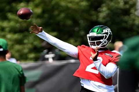 Jets’ Tyrod Taylor shows off efficiency on Aaron Rodgers’ day off