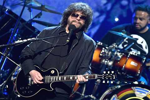 Jeff Lynne Launches Farewell ELO Tour: Set List, Videos