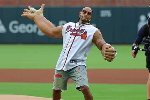 Ludacris Rocks Big Arms For First Pitch At Braves Game