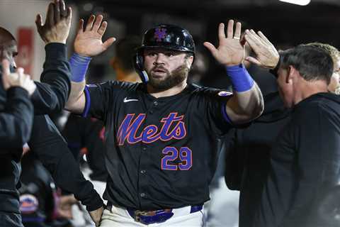 Mets call up DJ Stewart after Jeff McNeil’s brutal injury