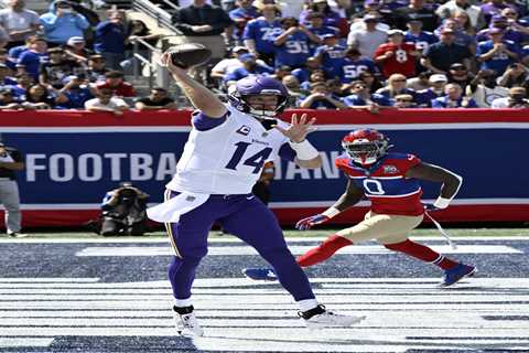 Vikings’ Andrew Van Ginkel continues to haunt Daniel Jones