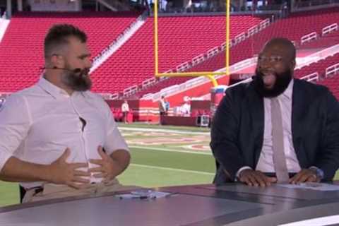 Travis Kelce razzes brother Jason over super-tight shirt in ‘MNF’ debut