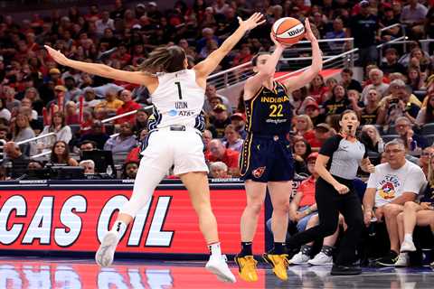 Caitlin Clark scores career-high 35, breaks WNBA rookie scoring record in Fever win