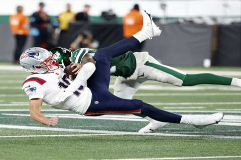 Patriots coach Jerod Mayo won’t commit to Jacoby Brissett after Jets dud with Drake Maye waiting