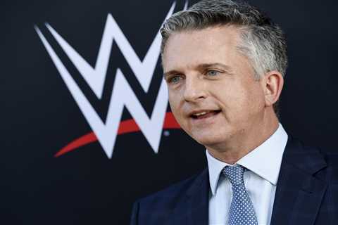 Bill Simmons mocks Adam Schefter for his emotional goodbye to Adrian Wojnarowski