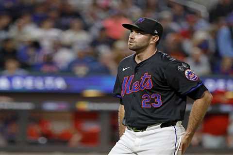 Mets’ pitching crumbles in ugly loss to Phillies in second game of critical series