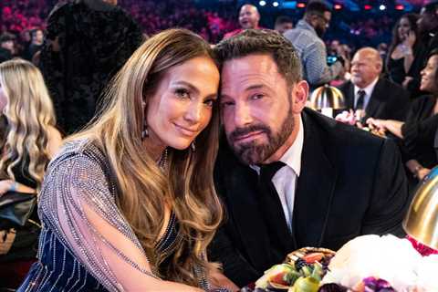 Jennifer Lopez Reportedly Didn't Want To File For Divorce From Ben Affleck