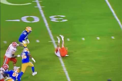 Syracuse QB Kyle McCord ends game from hell by sacking himself in disastrous loss to Pittsburgh