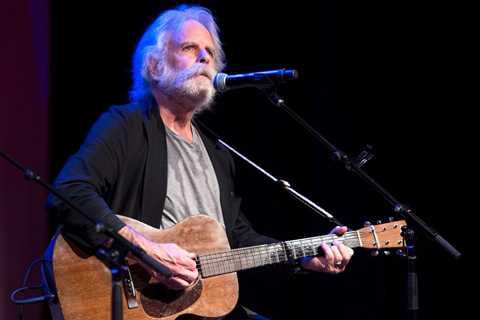 Grateful Dead’s Bob Weir Endorses Kamala Harris: ‘I’ve Done My Research’