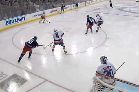 Patrick Roy puts Samuel Bolduc on blast after killer Islanders gaffe: ‘It’s sad’