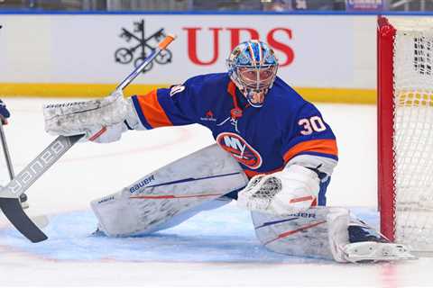 Islanders’ goaltending duo can help them survive injury crisis