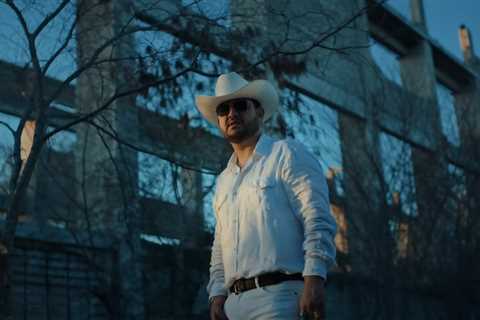 Eden Muñoz Takes ‘Traigo Saldo y Ganas de Rogar’ to No. 1 on Regional Mexican Airplay Chart