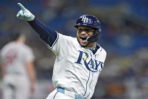 Mets acquire outfielder Jose Siri in trade with Rays