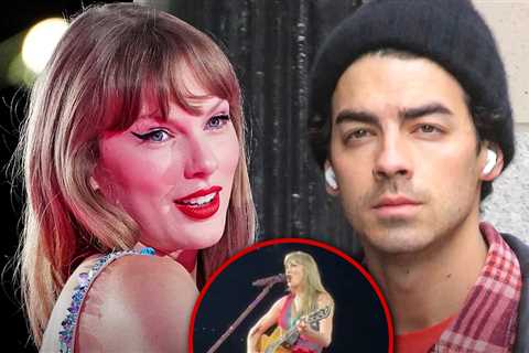 Taylor Swift Performs Mash-Up of 2 Joe Jonas Breakup Songs