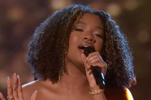 Aliyah Khaylyn Stuns with Whitney Houston Cover on The Voice Playoffs