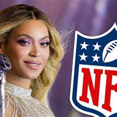 Beyoncé Serves Up Christmas-Cowboy Mash-Up For Netflix's NFL Gameday