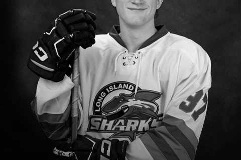 New York high school hockey player Connor Kasin, 17, dead after collapsing on ice during game