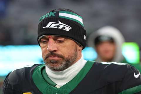 What the Jets have to weigh in winding down Aaron Rodgers