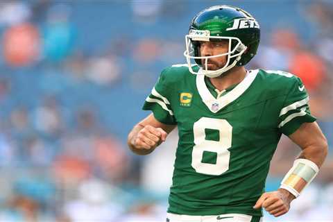 Aaron Rodgers joins lengthy list of QBs unable to break Jets’ dreadful playoff drought