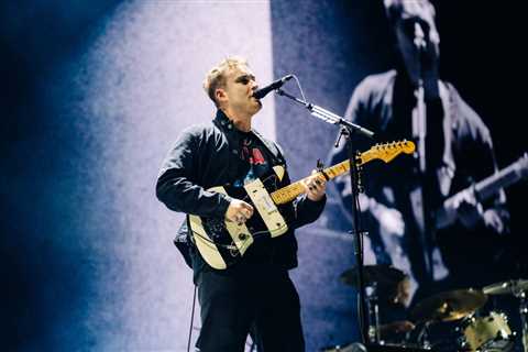 Sam Fender Cancels U.K. Tour Dates Due to ‘Hemorrhaged’ Vocal Cord