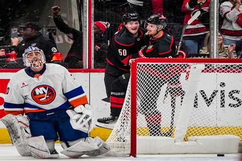 Islanders get trounced by Hurricanes in latest embarrassing loss