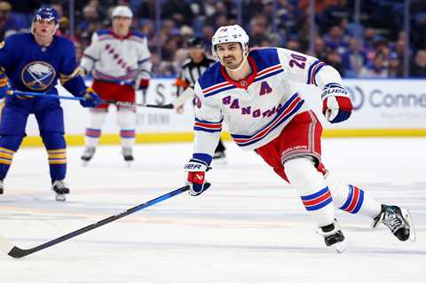 Rangers make Chris Kreider a healthy scratch for Devils game in massive statement