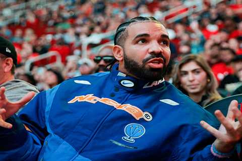 Drake Calls for Tory Lanez’s Freedom During Drizzmas Giveaway Stream: ‘[Free] Up T’