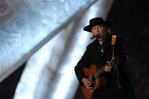 Pardon My Heart: Neil Young’s First Performance in 50 Years