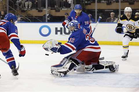 Jonathan Quick helps Rangers start 2025 with skid-busting win over Bruins