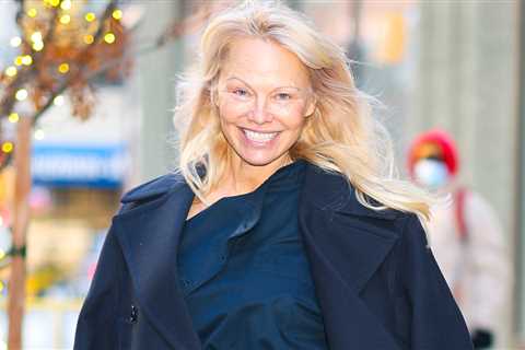 Winter Dressing: Pamela Anderson’s Guide to Cozy Fits