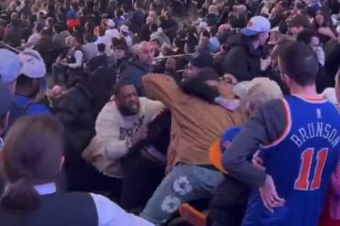 Fans trade punches in wild brawl at Knicks-Raptors game