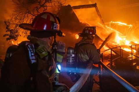 L.A. Fires Cause Adam Brody, Anna Faris to Lose Homes