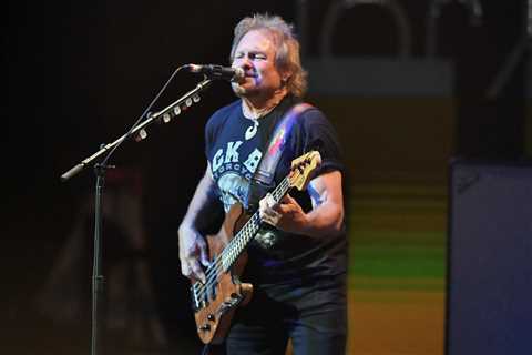 Michael Anthony Doesn't Understand Why His Roadie May Retire