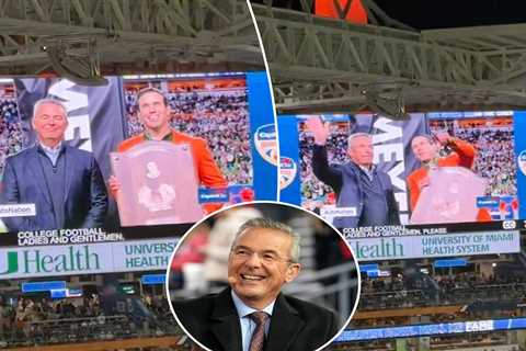 Urban Meyer booed loudly in Orange Bowl appearance