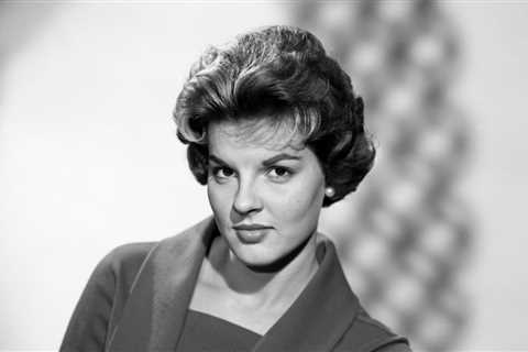 Anita Bryant, Singer Known for Opposition to Gay Rights, Dies at 84