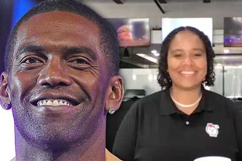 Randy Moss Shows Resilience During Cancer Battle, Partner Reports