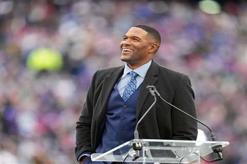 Michael Strahan needles Joe Schoen with ex-Giants stars powering Eagles and Packers