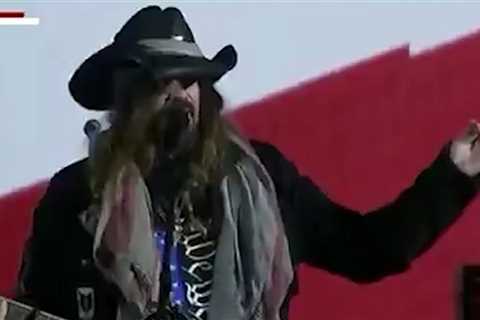 Billy Ray Cyrus Gives Disastrously Awkward Performance at Trump's Liberty Ball