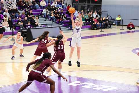 NYU women’s basketball wins 50th game in a row to continue longest streak in NCAA