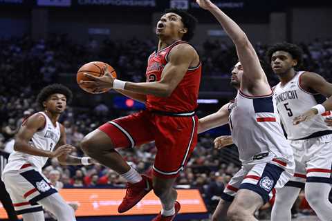 St. John’s beats two-time defending national champion UConn as magical run reaches next level