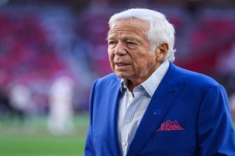 Patriots owner Robert Kraft opens up on Trump attending Super Bowl LIX, Tom Brady calling the game