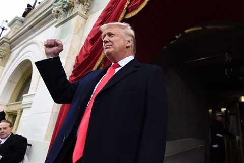 Trump Booed at the 2025 Super Bowl? Here’s What Happened