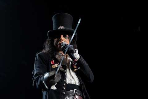Spring and Summer 2025 Tour Dates Announced by Alice Cooper
