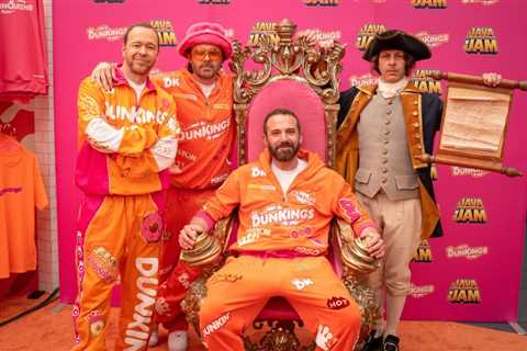 Ben Affleck Brings Back the DunKings With a Lineup That Includes an NKOTB Member for Dunkin’ Super..