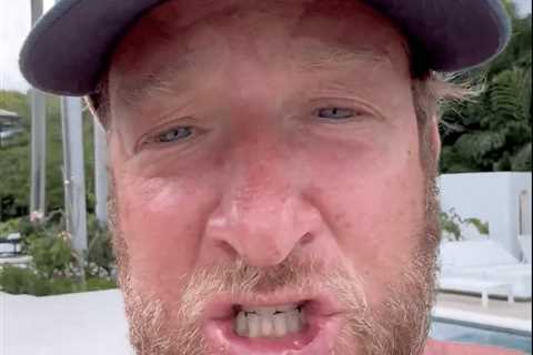 Dave Portnoy trolls Patrick Mahomes with QB’s dad to fight John Rocker in Barstool boxing match