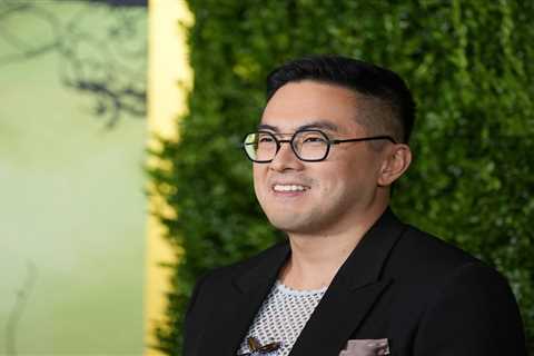 ‘SNL’s Bowen Yang and Sarah Sherman Are a Fake Heavy Metal Band With Real Dry Scalp Issues in..